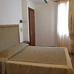 Giardinetto Venezia 3* 베니스-리도